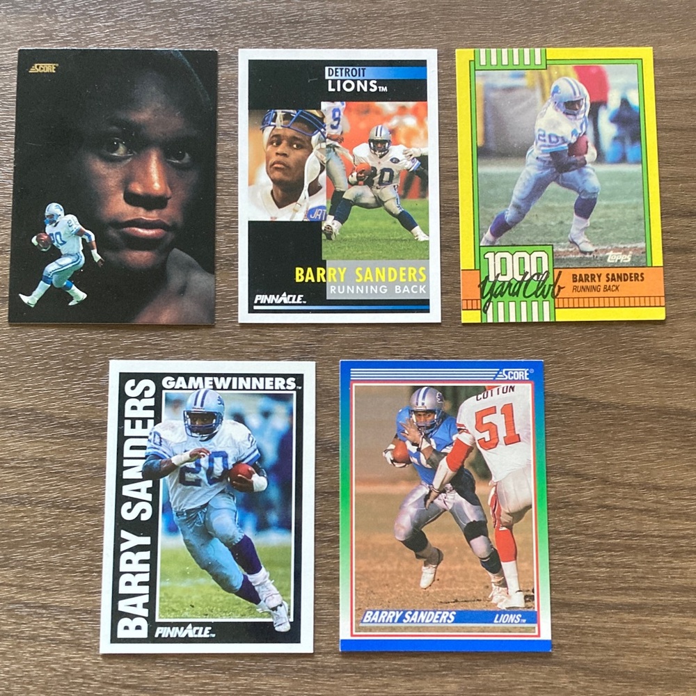 Assortment of 5 trading cards of NFL great Barry Sanders